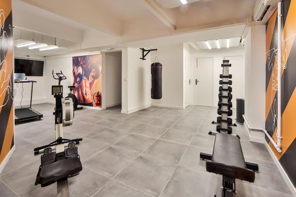 06.Studio#Charenton#Fitness#Cinema Kültér fotó